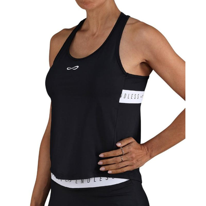 Camiseta Endless Allure Negro