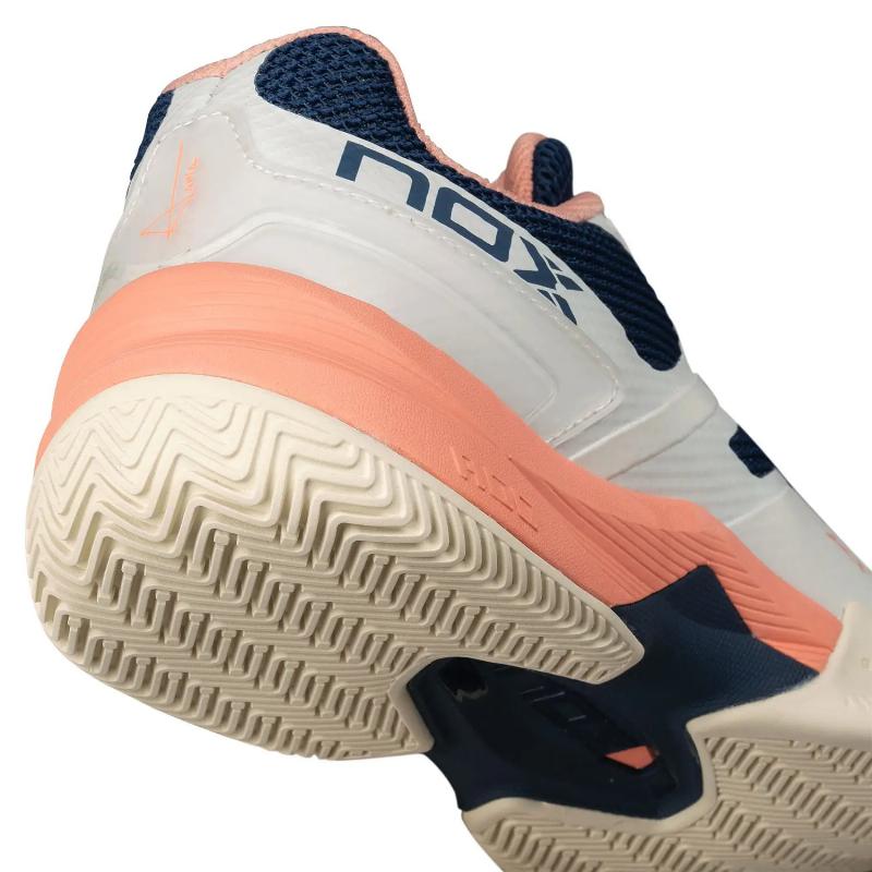 Zapatillas de Padel Nox AT10 Pro Gardenia Titan Mujer