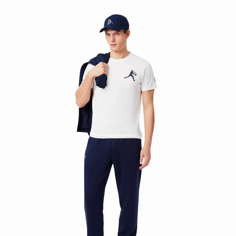 Pack Camiseta Lacoste Novak Djokovic Blanco y Gorra Marino