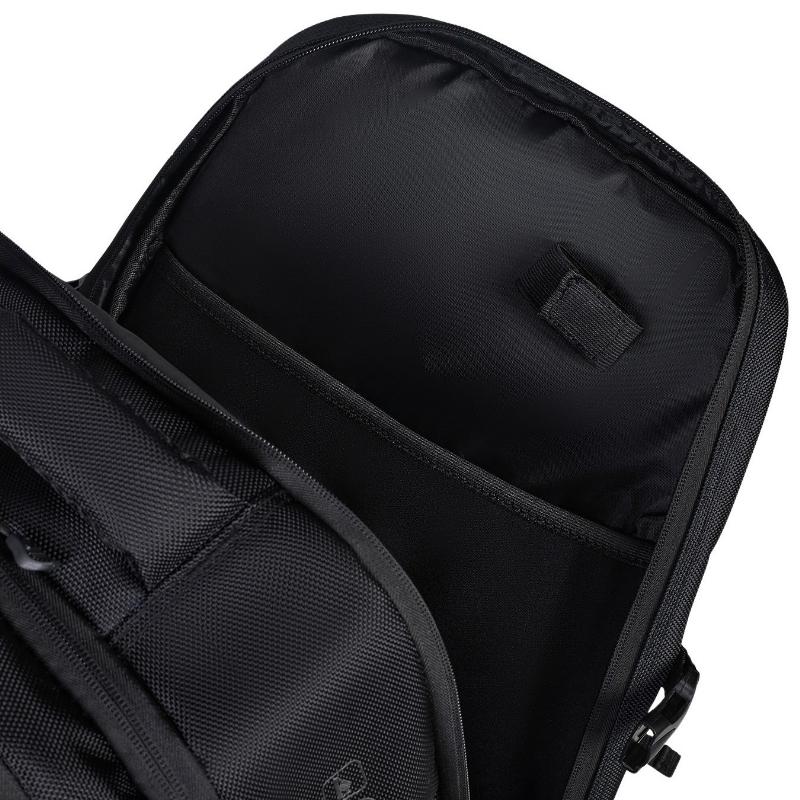 Mochila Bullpadel BPM26003 Tech Negro