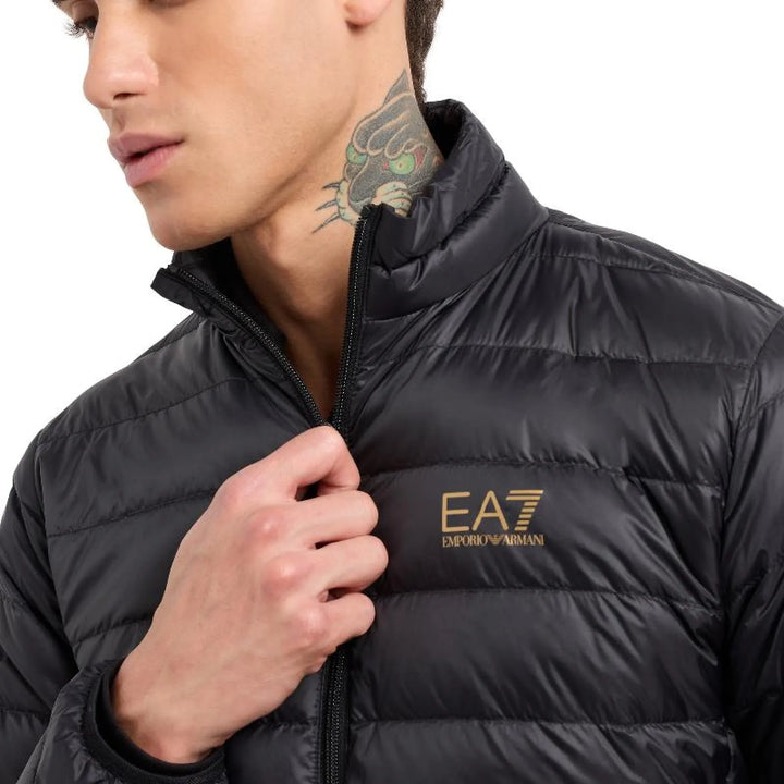 Chaqueta Armani EA7 Core Identity Negro Dorado