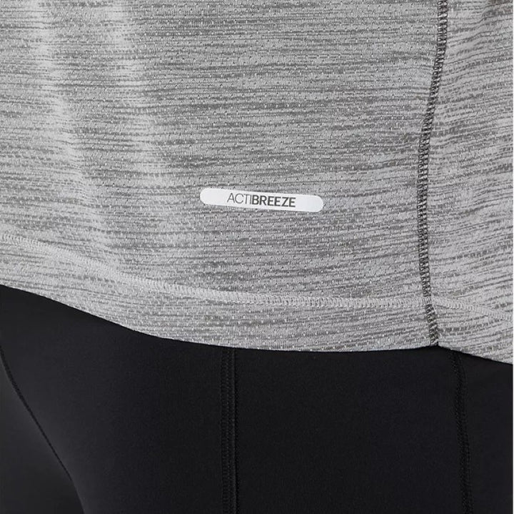Camiseta Asics Road SS Top Gris
