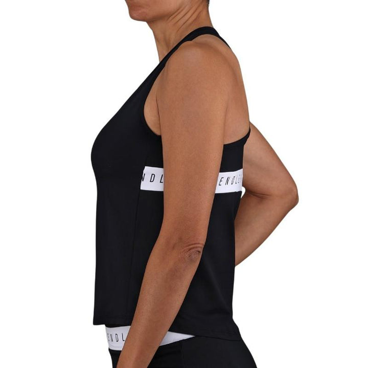 Camiseta Endless Allure Negro